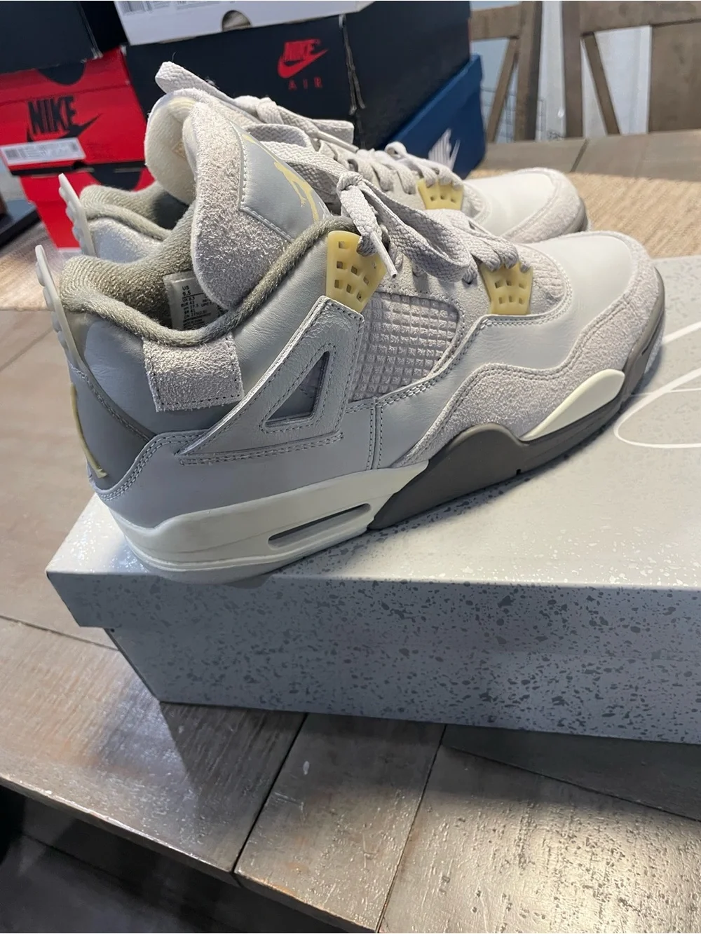 Nike Air Jordan 4 Retro Sneakers - Light Grey & Cream